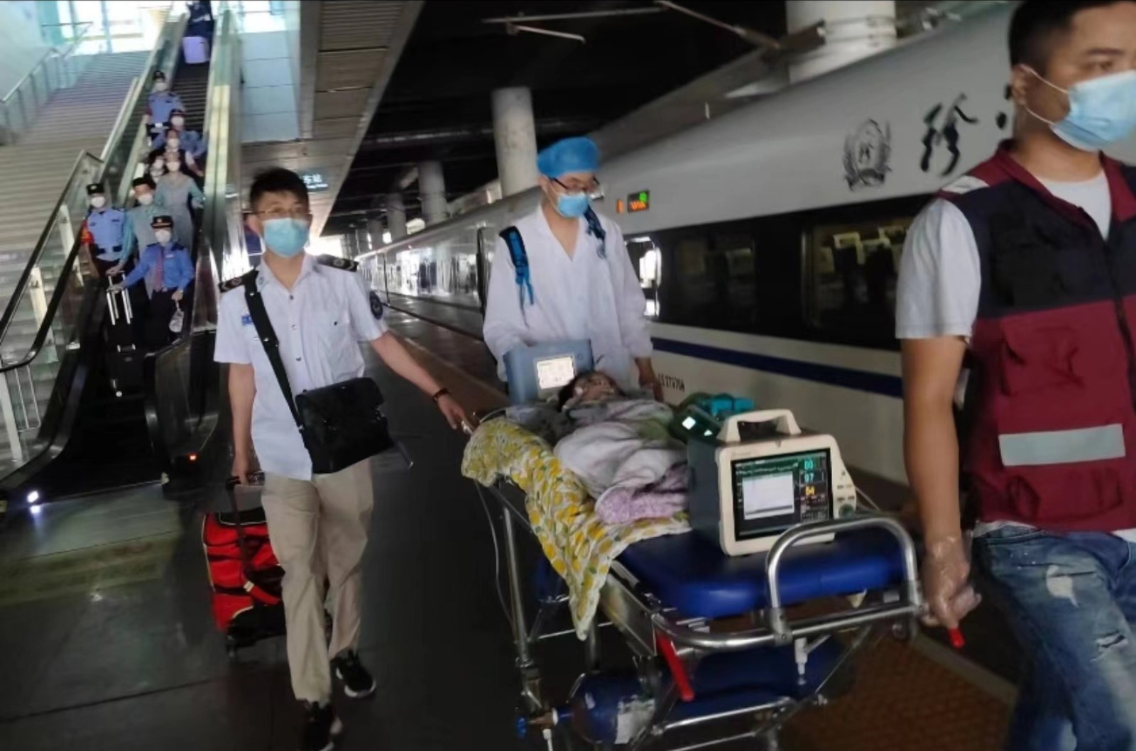 馆陶县高铁转运公司